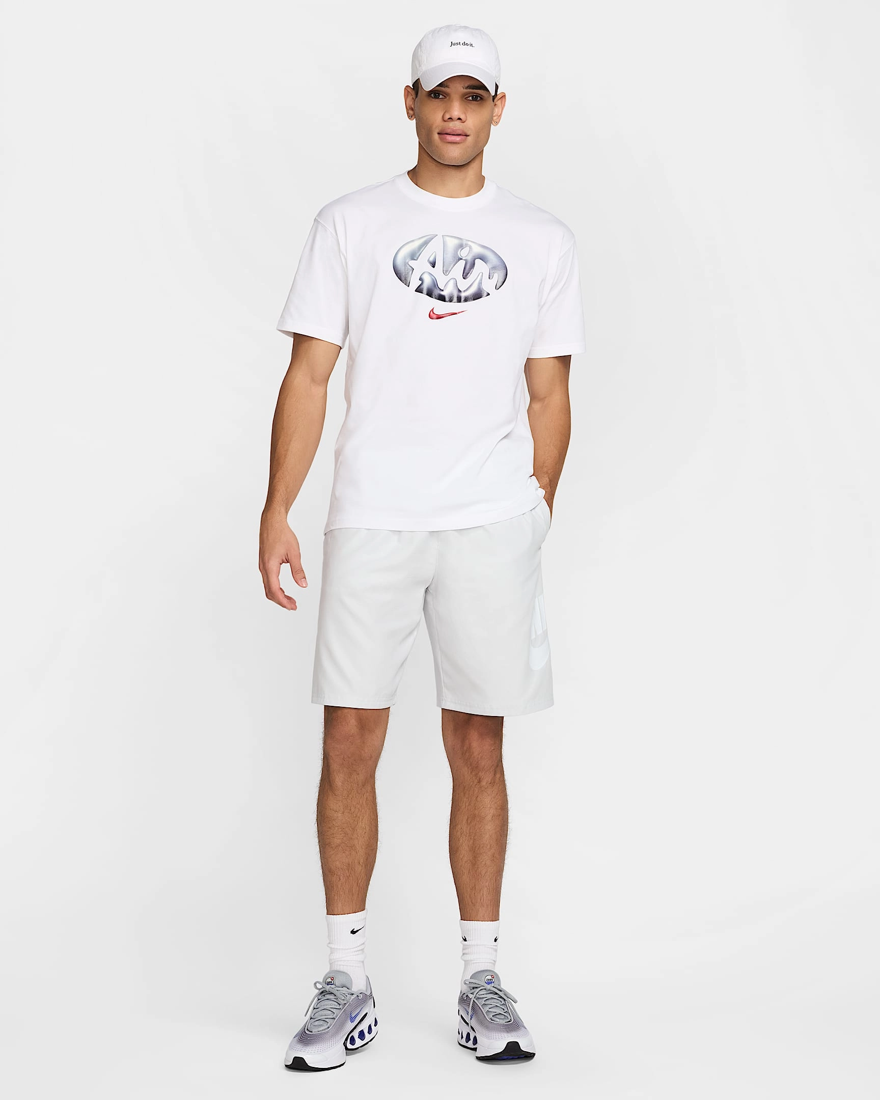 Nike Max90 T-shirt voor mannen: voel de vibe, draag de stijl, leef het moment. Klassiek comfort, rebelse look!